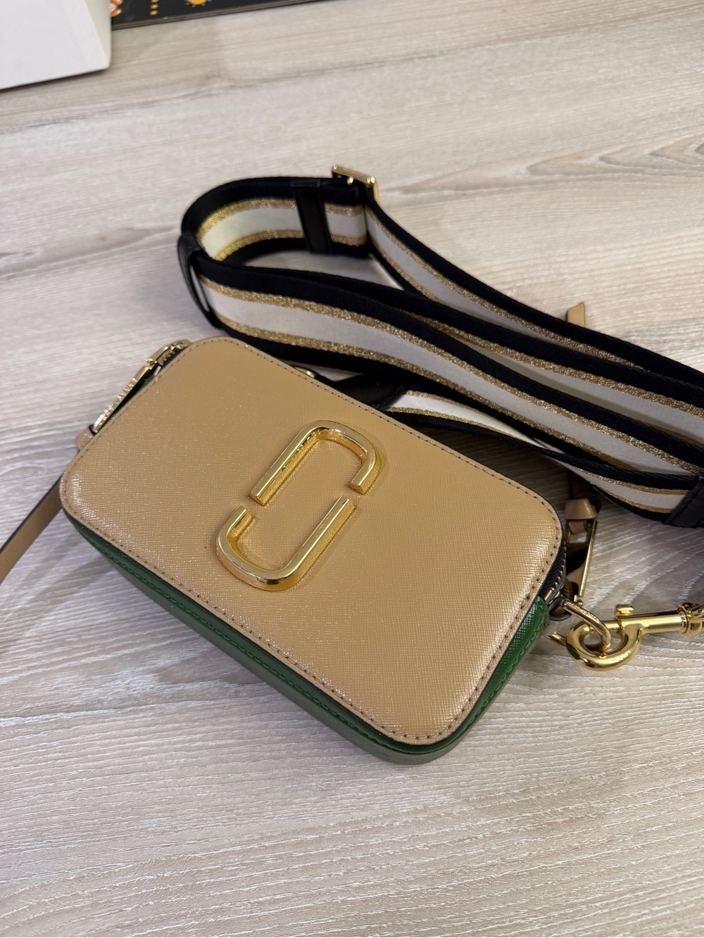 Marc Jacobs Beige and Green Leather Snapshot Crossbody with Striped Strap - Picture 7 of 8